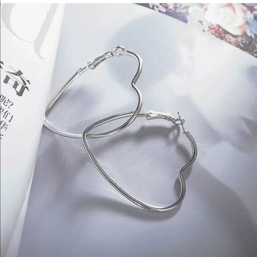 beautiful heart silver style dangle earrings - Picture 3 of 5